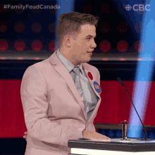 Smile Taylor GIF - Smile Taylor Family Feud Canada GIFs