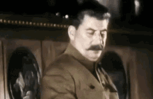 Stalin Bebiendo Stalin Brindis GIF - Stalin Bebiendo Stalin Brindis Stalin Drinking GIFs