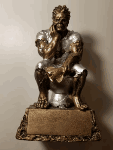 Soon To Be Dwelling In Casa Del Pages Statue GIF - Soon To Be Dwelling In Casa Del Pages Statue GIFs