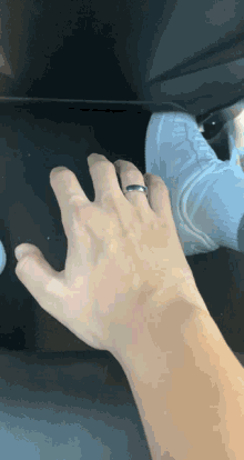 Whyleft Handpic GIF - Whyleft Handpic Ring GIFs