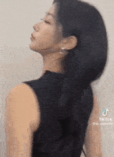 Kazuha Yunjin Le Sserafim Funny GIF - Kazuha Yunjin Le Sserafim Funny Kazuha Yunjin Glam Face GIFs