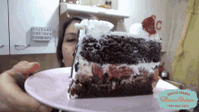 mira mostrar pastel postre torta de chocolate