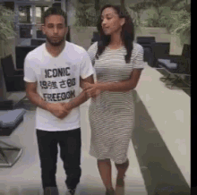 Tyrone Slapping Girlfriend Ass What Do I Do GIF - Tyrone Slapping Girlfriend Ass What Do I Do GIFs