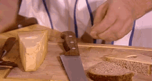 Fette Preparing GIF - Fette Preparing Cheese GIFs