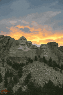 the four presidents of the united states are carved into a rock formation