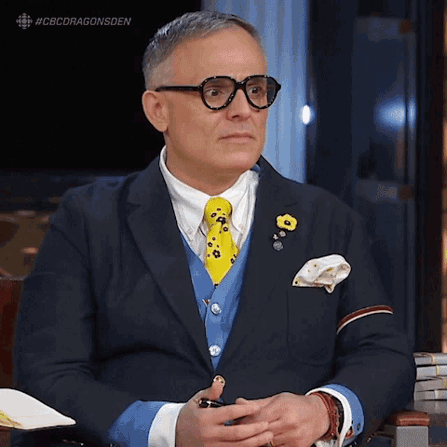 Nervous Vincenzo Guzzo GIF Nervous Vincenzo Guzzo Dragons Den GIF を