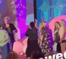Center Of Attention Posh GIF - Center Of Attention Posh Center Of Attention Syndrome GIFs