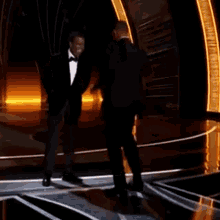 Will Smith Chris Rock GIF - Will Smith Chris Rock Oscars2022 GIFs