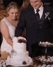 Cutting Cake Failarmy GIF - Cutting Cake Failarmy Wedding Cake Falling Down GIFs