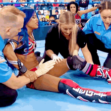 Sasha Banks Bayley GIF - Sasha Banks Bayley Injury GIFs