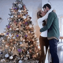 christmas tree kevinmcgarry christmasscavengerhunt kiss
