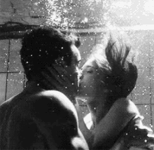 Waater GIF - Kiss Underwater Pool GIFs