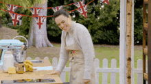 Laughing Daisy Ridley GIF - Laughing Daisy Ridley Bake Off GIFs