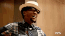 Laughing Good One GIF - Laughing Good One Chuckle GIFs