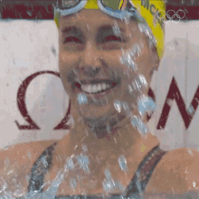 Pose Emma Mckeon GIF - Pose Emma Mckeon Australia Swimming Team GIFs