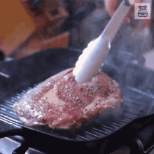 Cooking Food Box Hq GIF - Cooking Food Box Hq Flipping The Meat GIFs