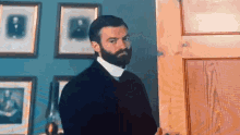 Miss Scarlet And The Duke Sterling Kilts Cell99 GIF - Miss Scarlet And The Duke Sterling Kilts Cell99 GIFs