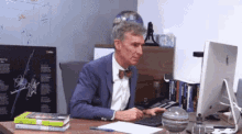 Bill Nye Computer GIF - Bill Nye Computer Crying GIFs
