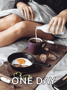 Morning Breakfast GIF - Morning Breakfast Breakfast In Bed GIFs