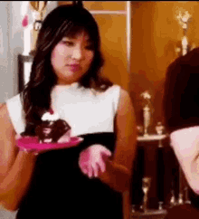 Tina Glee GIF - Tina Glee Cake GIFs