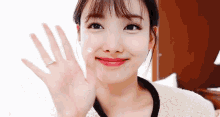 Peace Smile GIF - Peace Smile Kpop Girl GIFs