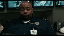 Employee Of The Month I Dont Know GIF - Employee Of The Month I Dont Know Police Officer GIFs