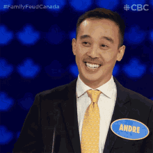 Chuckle Family Feud Canada GIF - Chuckle Family Feud Canada Laugh GIFs