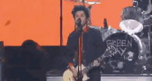 Green Day Singing GIF - Green Day Am As Live Am As GIFs
