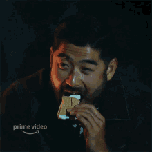 Eating Vince GIF - Eating Vince The One That Got Away GIFs