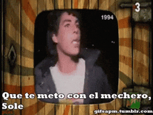 a picture of a man with the words que te meto con el mechero sole on the bottom