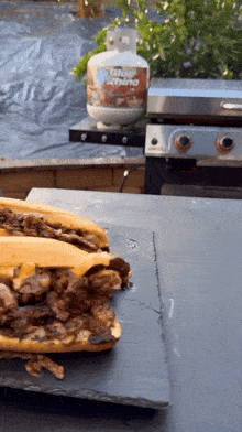 Spicy Cheesesteaks Sandwich GIF - Spicy Cheesesteaks Sandwich Cheesesteak GIFs