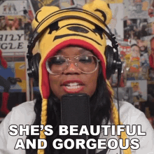 Shes Beautiful And Gorgeous Aychristene GIF - Shes Beautiful And Gorgeous Aychristene Aychristenegames GIFs