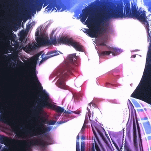 Hiroomi Tosaka Takanori Iwata GIF - Hiroomi Tosaka Takanori Iwata Exile Tribe GIFs