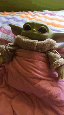 Baby Yoda Cama GIF - Baby Yoda Cama GIFs
