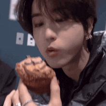 Skz Han Jisung Eating Chocolate Han Jisung Cheeks Han Jeekies GIF