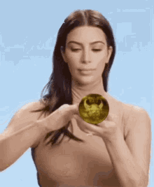 Wallstbulls Kim Kardashian Options Token Wallstbulls GIF - Wallstbulls Kim Kardashian Options Token Wallstbulls Kim GIFs