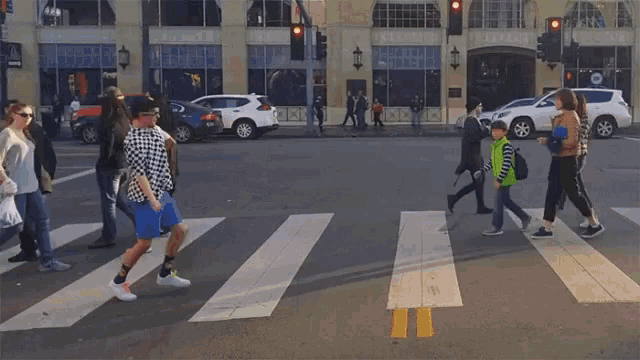 Pedestrian Crossing The Street GIF - Pedestrian Crossing The Street Funny -  Discover & Share GIFs