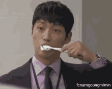 fcnamgoongminvn nam goong min %C4%91%C3%A1nh r%C4%83ng brush teeth