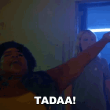 Tadaa Charleen GIF - Tadaa Charleen Chick Fight GIFs