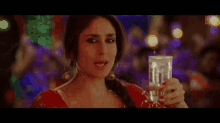 Kareena Kapoor Navel GIF - Kareena Kapoor Navel Bollywood GIFs