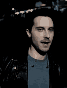 Victor Crone Vic Heart GIF - Victor Crone Vic Heart Interview GIFs
