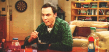 Jim Parsons Eating GIF - Jim Parsons Eating Sheldon GIFs