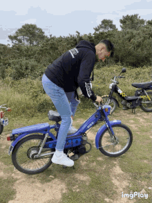 GIF