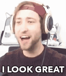 I Look Great Confident GIF - I Look Great Confident Positive GIFs