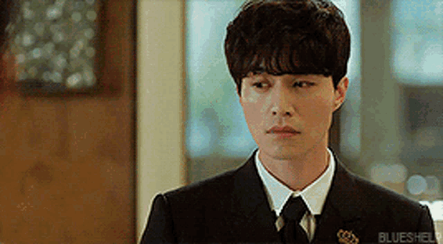 Lee Dong Wook Goblin Gif - Lee Dong Wook Goblin Kdrama - Discover & Share  Gifs