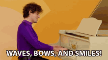 Waves Bows And Smiles The End GIF - Waves Bows And Smiles The End Theater GIFs