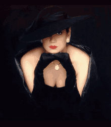 hats black dress lady red lips