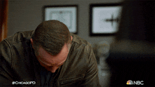 Look Up At You Hank Voight GIF - Look Up At You Hank Voight Jason Beghe GIFs