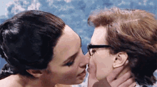 Gal Gadot Lesbian Kiss GIF - Gal Gadot Lesbian Kiss GIFs