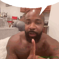 a man with a beard is giving a thumbs up with a speech bubble above him that says weescape.vn